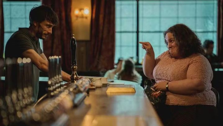 Erotomania: entenda o distúrbio de Martha, personagem que persegue Donny, o protagonista de ‘Bebê Rena'.