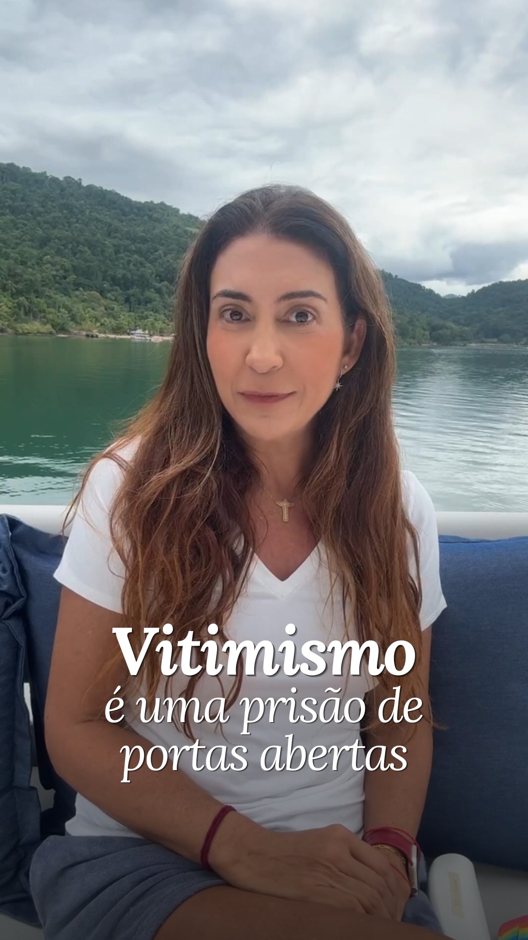 Vitimismo é uma prisão de portas abertas.